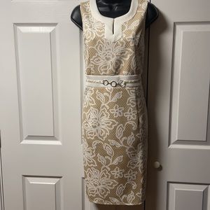 Ladies Sz 8 Midi pleated Dress, by Monroe and Main, worn 1x like new!